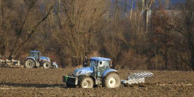 Czym cechuje się odkładnica pługa?