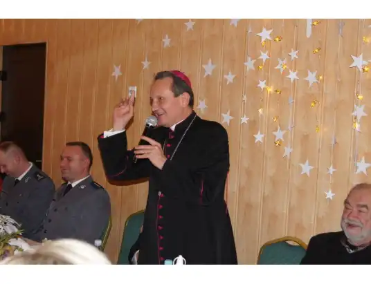 Gmina Pokrzywnica. Spotkanie opłatkowe z biskupem