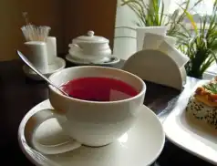 Czy i dlaczego warto pić czerwoną herbatę?