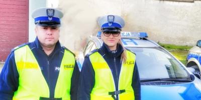 Pułtusk: Policjanci uratowali życie chłopcu i kobiecie!