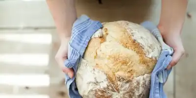 Przepis na domowy chleb - dla początkujących.