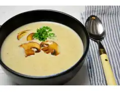 Wigilijna zupa grzybowa