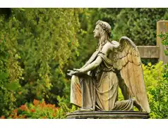 Usługi pogrzebowe – co obejmują, ile kosztują i jak je wybrać?