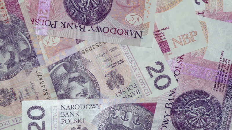 Od 1 marca 2018 emeryci i renciści dostaną więcej
