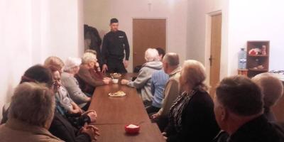 Policjanci dbają o seniorów