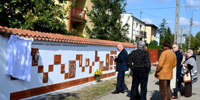 Nowe płaskorzeźby w Pułtusku. Uroczystość ku czci archeologów i archiwistów
