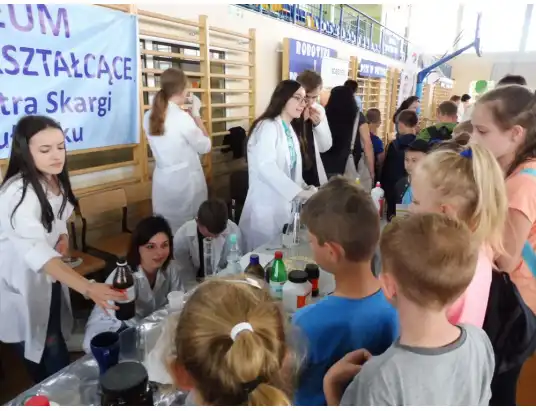 Piknik Naukowy w Szkole w Dzierżenine