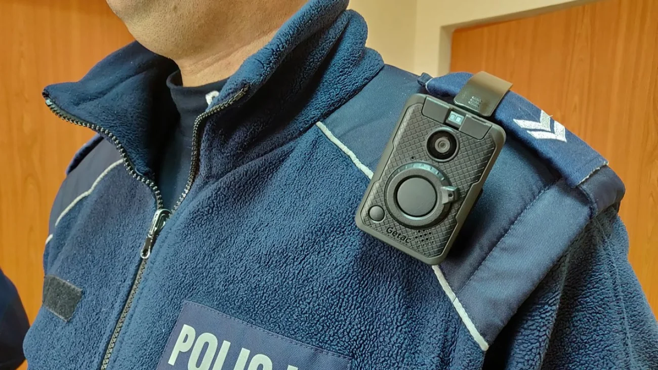 135 miniaturowych kamer trafiło do policjantów w garnizonie mazowieckim.