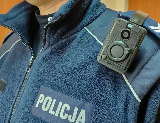135 miniaturowych kamer trafiło do policjantów w garnizonie mazowieckim.