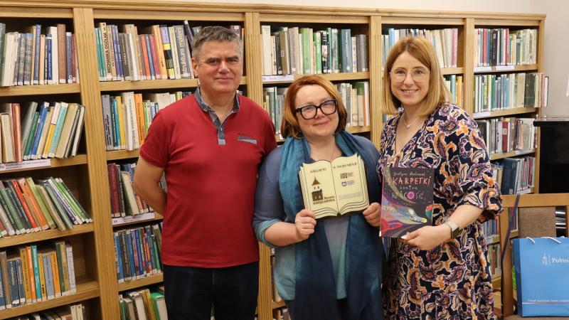 Skarpetkowe szaleństwo w pułtuskiej bibliotece! Spotkanie z Justyną Bednarek autorką książek dla dzieci