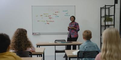 Dlaczego warto uczyć dziecko angielskiego od najmłodszych lat?