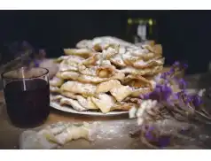 Faworki z piekarnika, czyli zdrowe pieczone chrusty z jogurtem