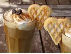 Jak przygotować mrożoną kawę w domu? Mamy dla Ciebie ciekawe przepisy