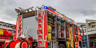 Jesteś strażakiem lub fanem straży pożarnej? Gdzie kupić koszulkę z napisem straż?