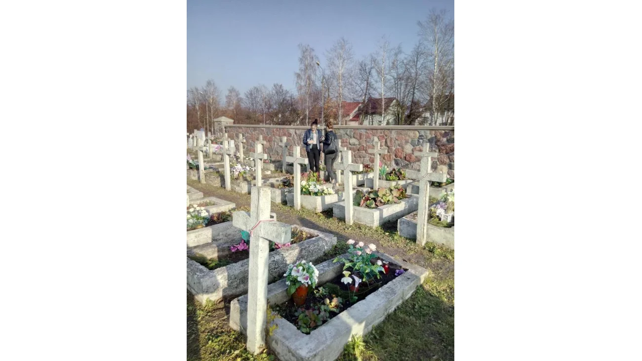 Uczniowie z Prusa zapalili świeczkę na Grobie Nieznanego Żołnierza