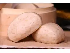 Sezonowe danie czyli parowańce, pampuchy, kluski na parze.