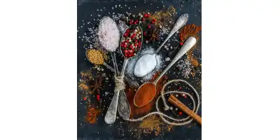 Przesolone? Za dużo pieprzu? Sprawdź jak uratować potrawy