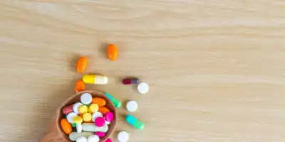 Bezpieczne ferie. Co powinno znaleźć się w apteczce dla malucha podczas zimowej podróży?