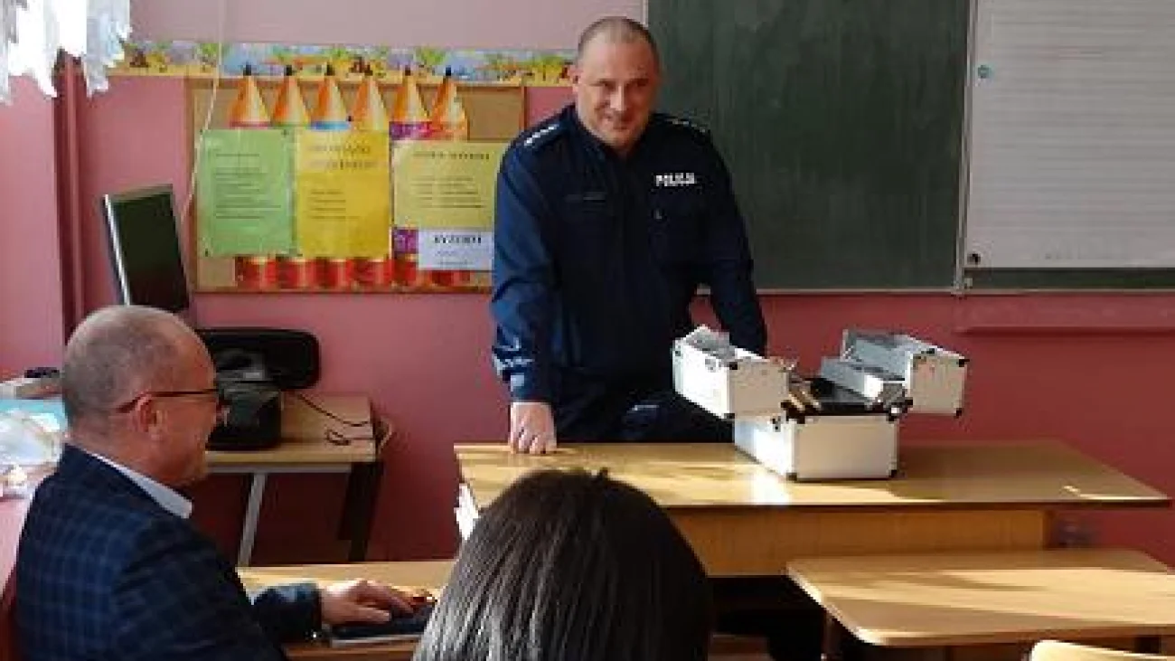 Profilaktyka uzależnień prowadzona przez policjantów