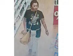 Pułtuska policja poszukuje dwóch kobiet podejrzanych o kradzież kosmetyków