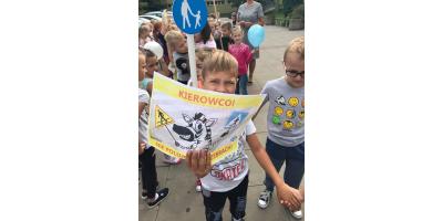 Kierowco, nie polujemy na zebrach! Happening z uczniami pułtuskiej SP 4 [Zdjęcia]