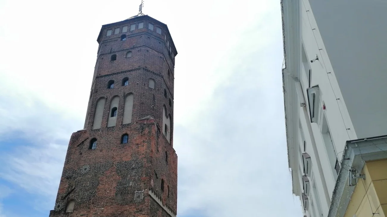 Remont wieży ratuszowej w Pułtusku trwa!