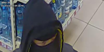 U sąsiadów: Ciechanowscy policjani poszukują sprawcy napadu na stację paliw