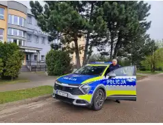 Szybka reakcja policjanta w czasie wolnym od służby pomogła w odzyskaniu skradzionego auta