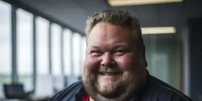 Gotowy pozbyć się drugiego podbródka? Sprawdź skuteczne ćwiczenia!