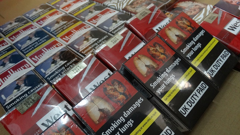 Pułtusk. Zabezpieczono prawie 120 paczek papierosów bez akcyzy