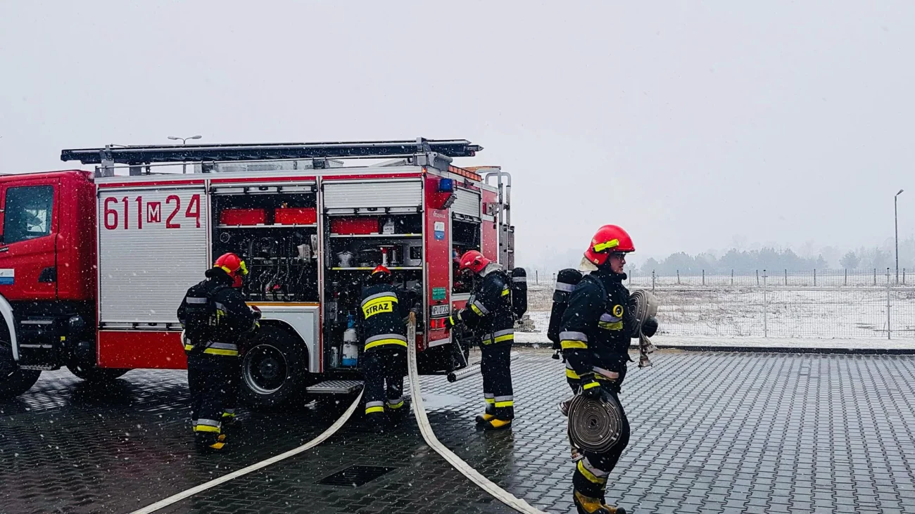 Ćwiczenia strażaków na obiekcie Irmark w Grabówcu