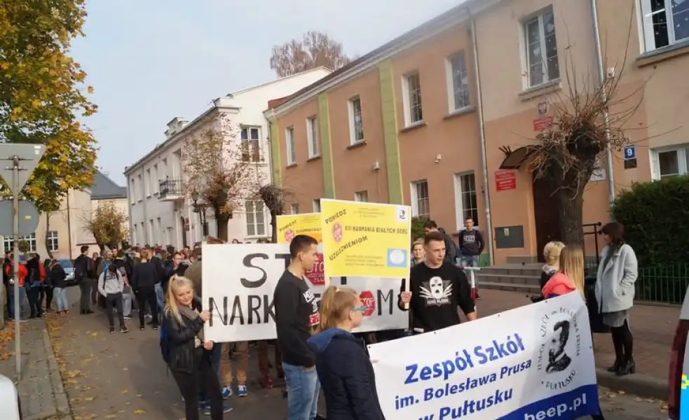 Marsz Białych Serc przeciwko narkotykom i przemocy w Prusie