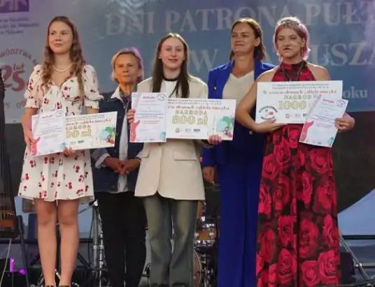 Wręczenie nagród i koncert laureatów VI Międzynarodowego Konkursu Piosenek Polskich Wykonawców lat 60. i 70. XX w. „ W sześciu strunach zaklęta muzyka”