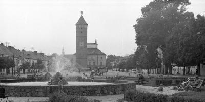 Pułtuska fontanna z lat 70-tych XX wieku