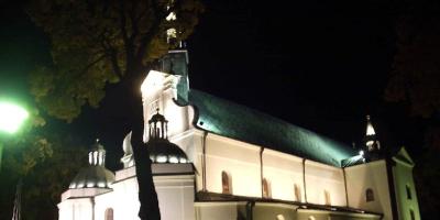 Nowe oświetlenie Bazyliki