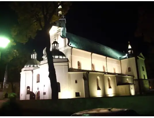 Nowe oświetlenie Bazyliki