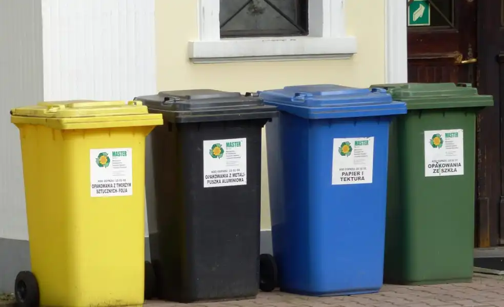 Zasady odbioru odpadów obsługiwanych przez pułtuski PUK.