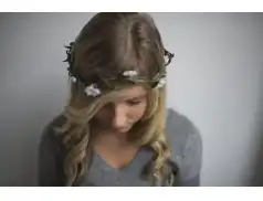 Domowe sposoby na rozjaśnianie blond włosów