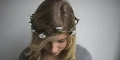 Domowe sposoby na rozjaśnianie blond włosów