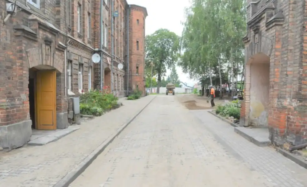 Osiedle Koszary w Pułtusku z nową jezdnią i chodnikami