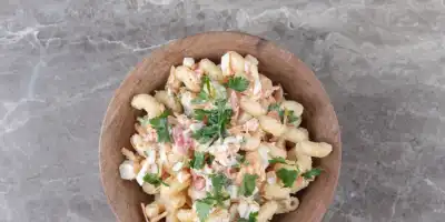 Szybka sałatka z makaronem