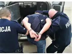 Wyłudzali telefony i sprzęt RTV w Pułtusku. Zostali zatrzymani na gorącym uczynku
