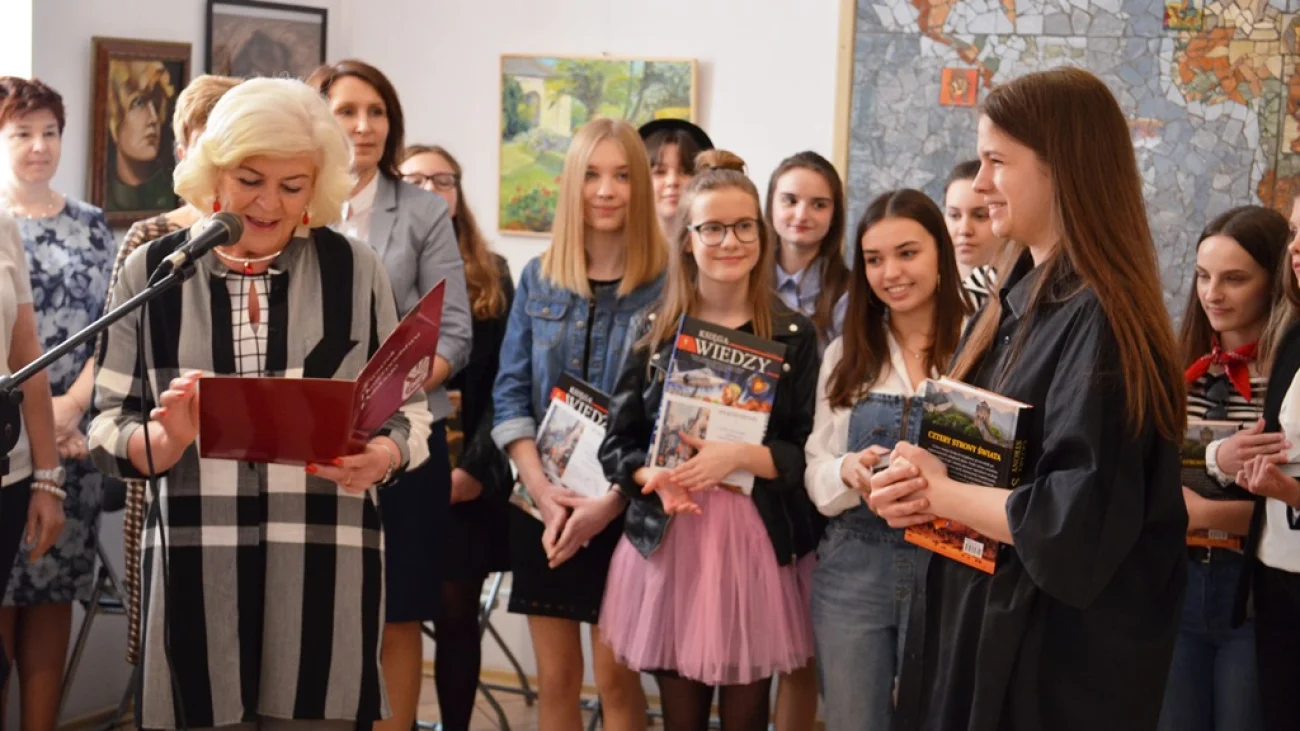  Art poetique - konkurs Poezji i Piosenki Francuskiej w pułtuskiej Galerii Sztuki