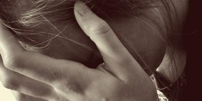 Dotkliwie pobił kobietę, został zatrzymany przez policję i usłyszał zarzut