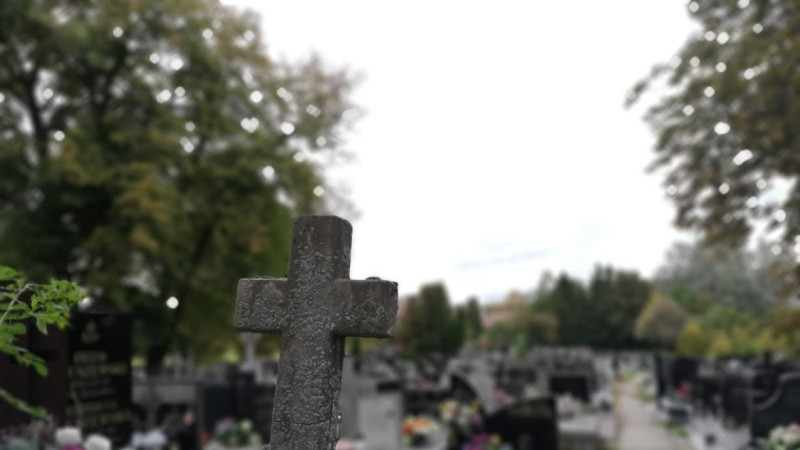 Rekordowa kwesta na renowację zabytkowych nagrobków w Pułtusku