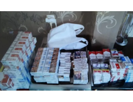 6 tysięcy nielegalnych papierosów u mieszkanki Pułtuska