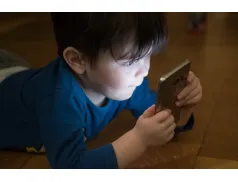 Jak smartfon wpływa na rozwój dziecka?