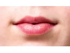 Zima - ciężki czas dla ust.