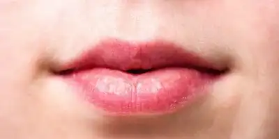 Zima - ciężki czas dla ust.