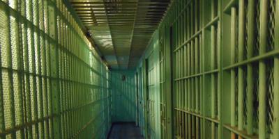 U sąsiadów: W Ciechanowie aresztowano kobietę podejrzaną o śmiertelne ugodzenie 46-latka